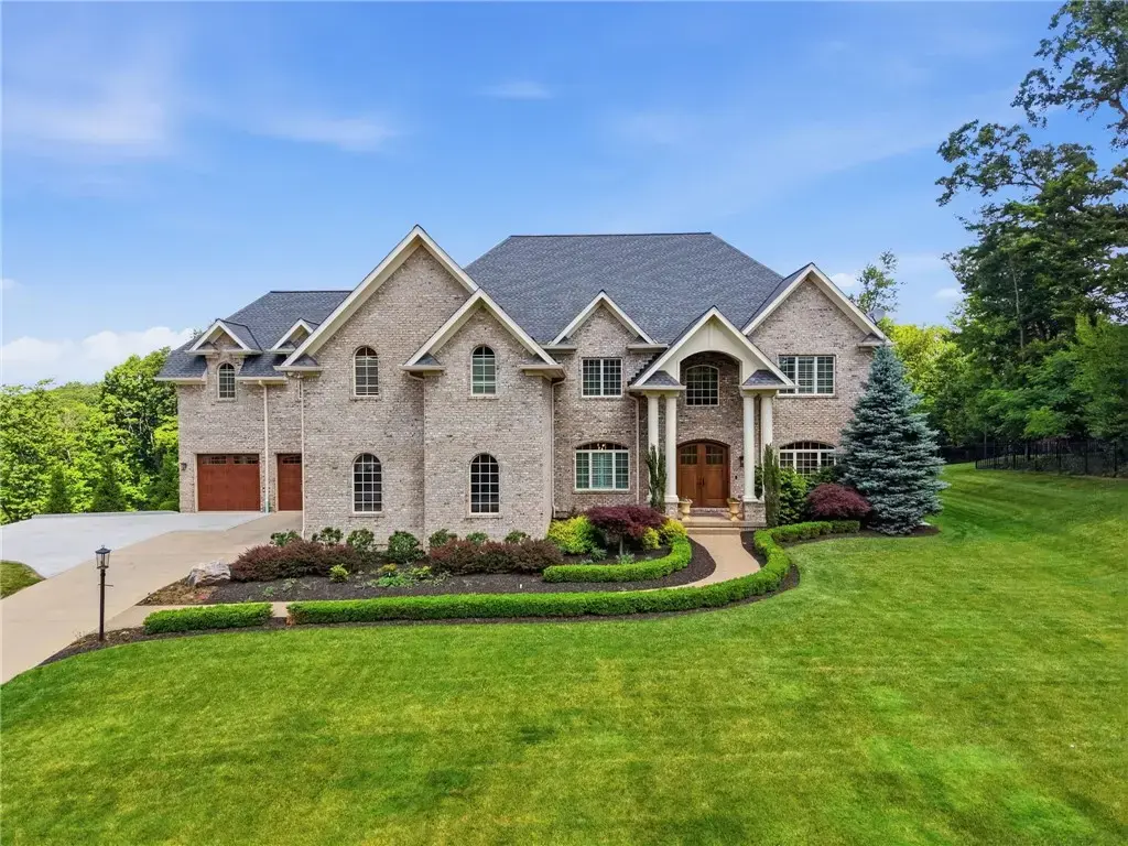 103 Silver Pines Drive, Pine
