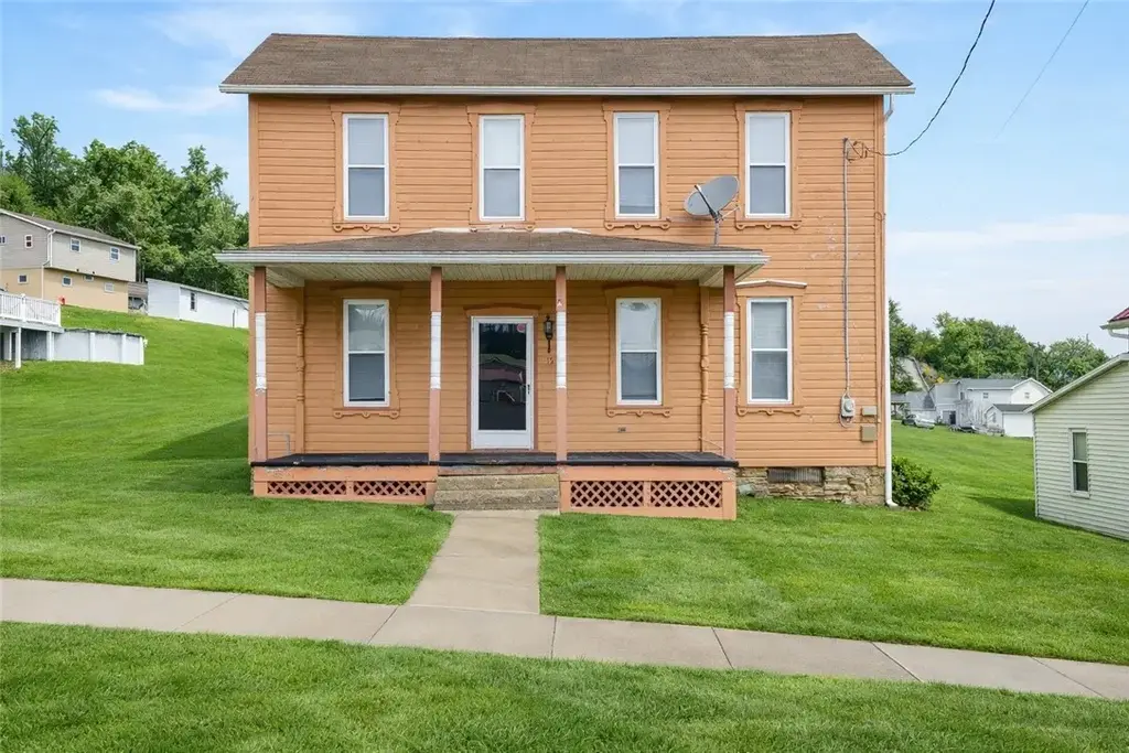 15 Main Street , Blaine