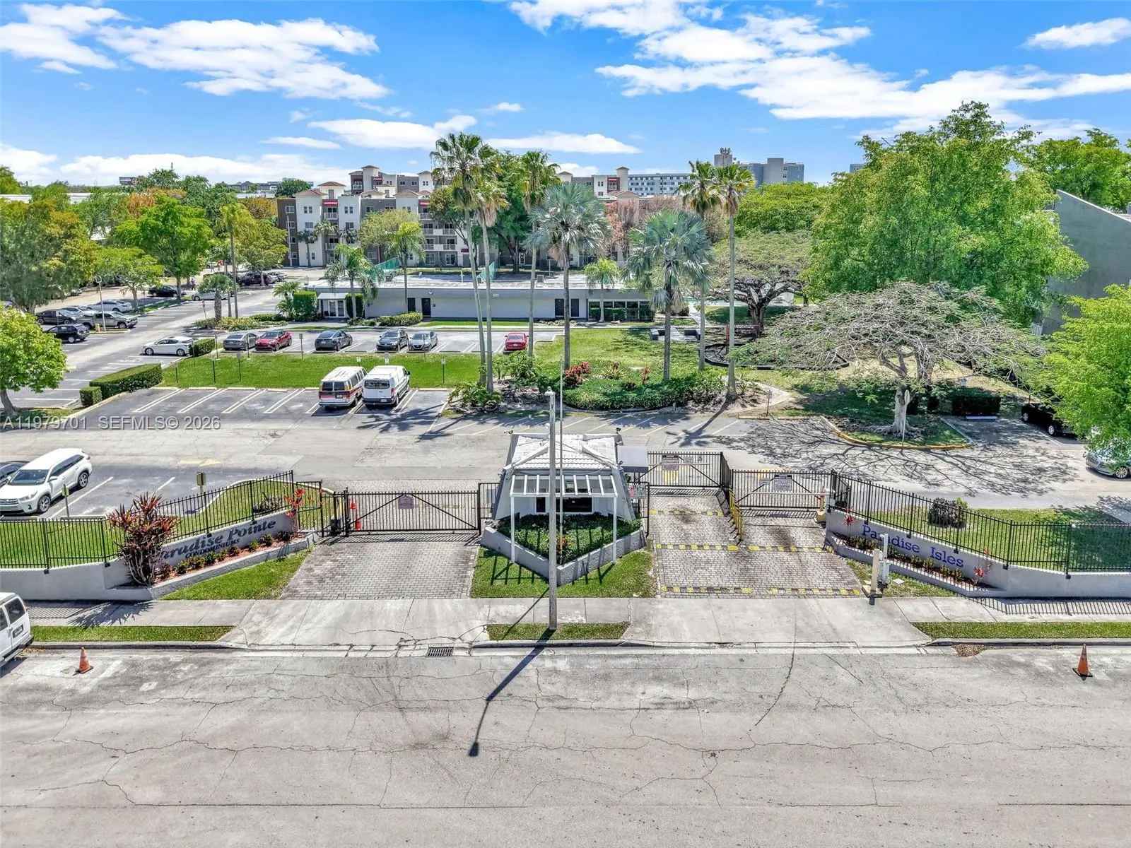 Photo of Listing #A11979701