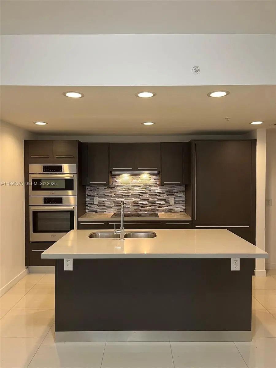 Photo of Listing #A11990376