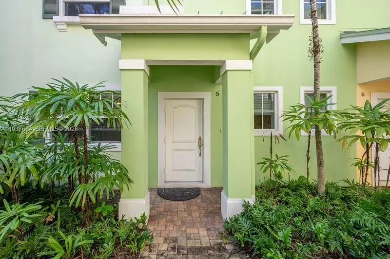 Photo of Listing #A11987604