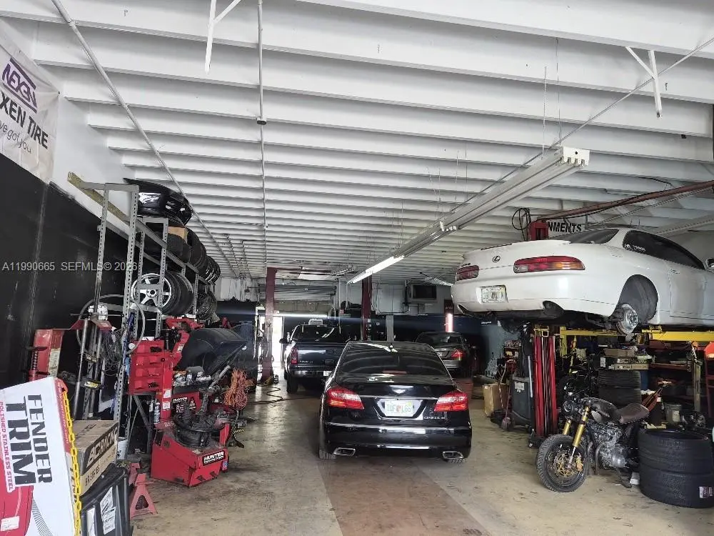 Photo of Listing #A11990665