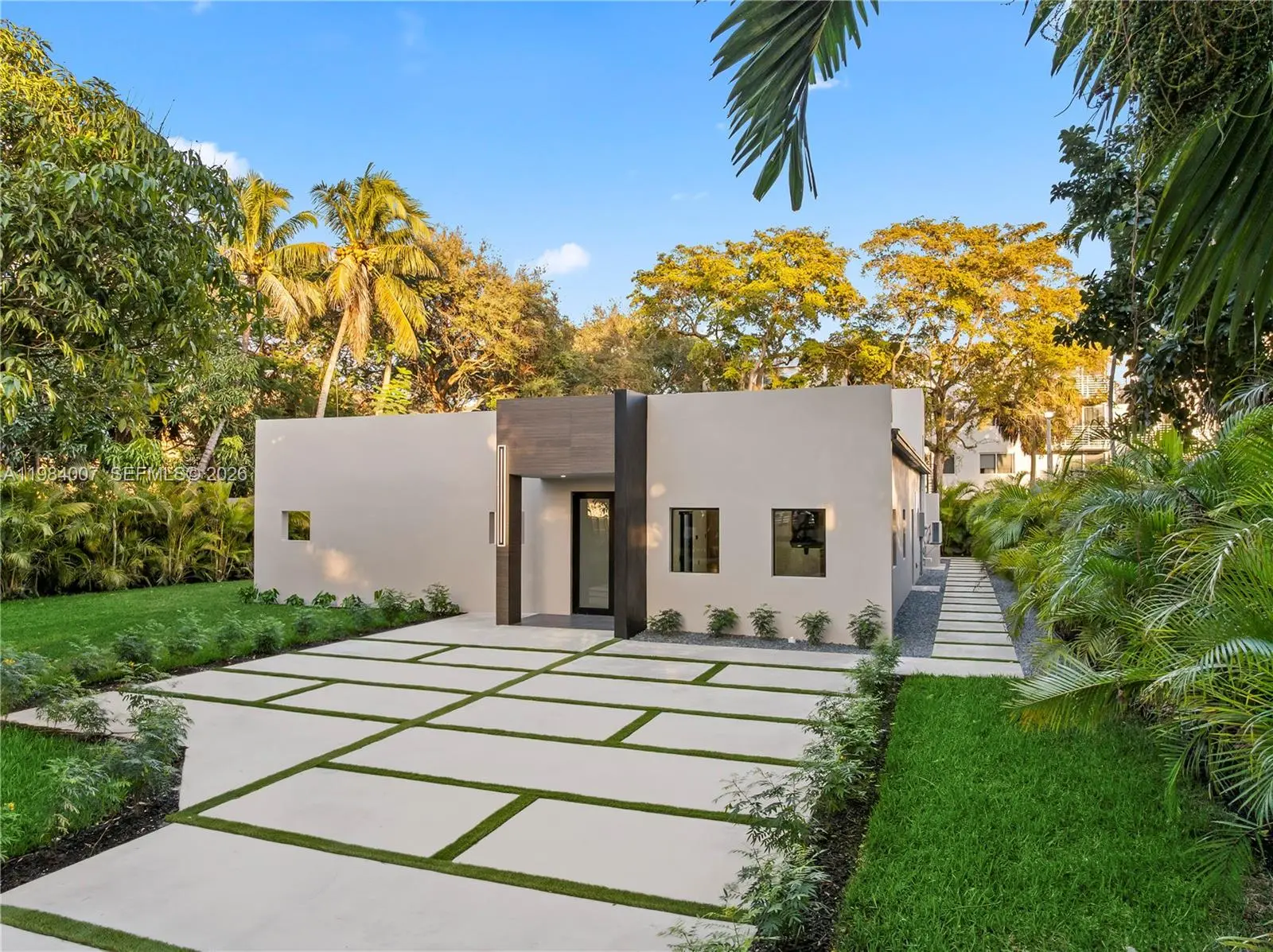 Photo of Listing #A11984007