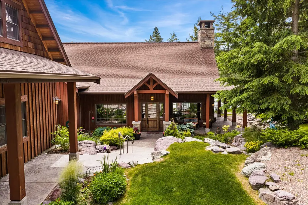 234 Williams Lane, Bigfork