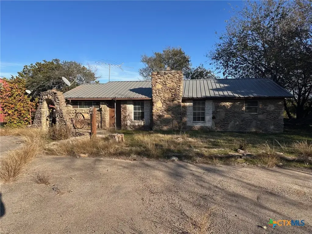 899 & 917 County Road 4810, Copperas Cove