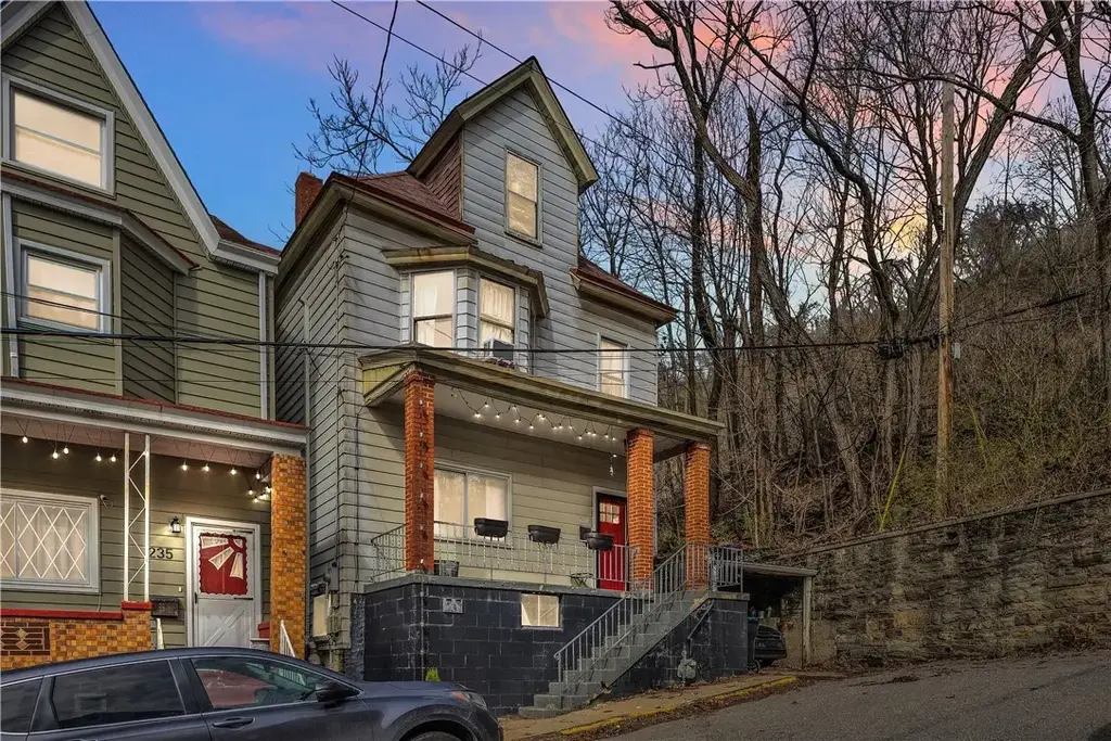 237 Clifton Avenue , Sharpsburg