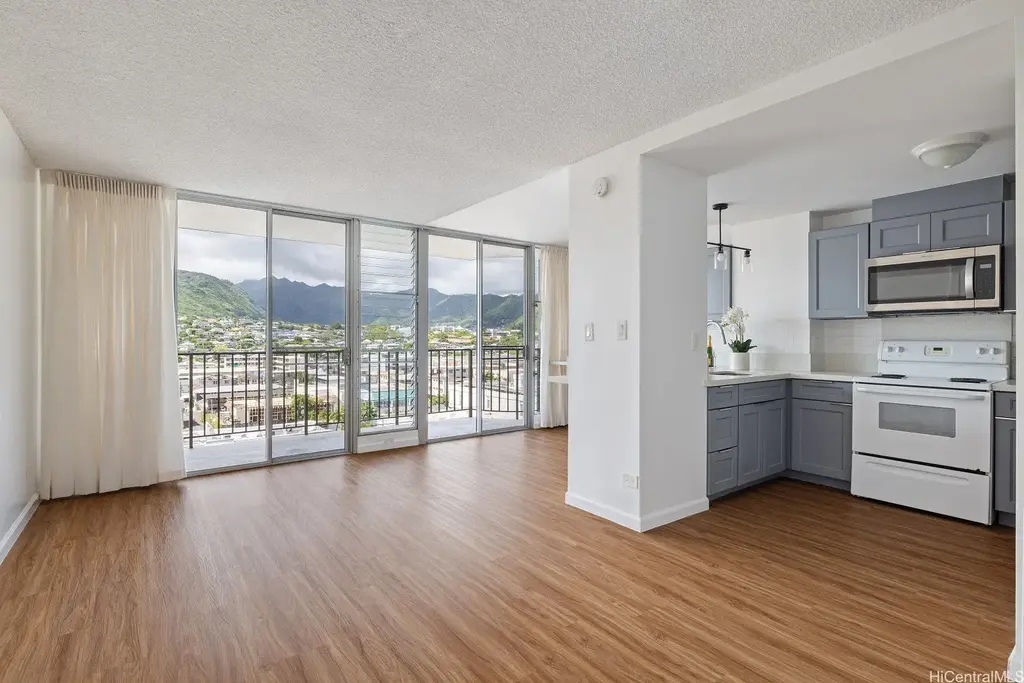 2121 Algaroba Street # 802, Honolulu