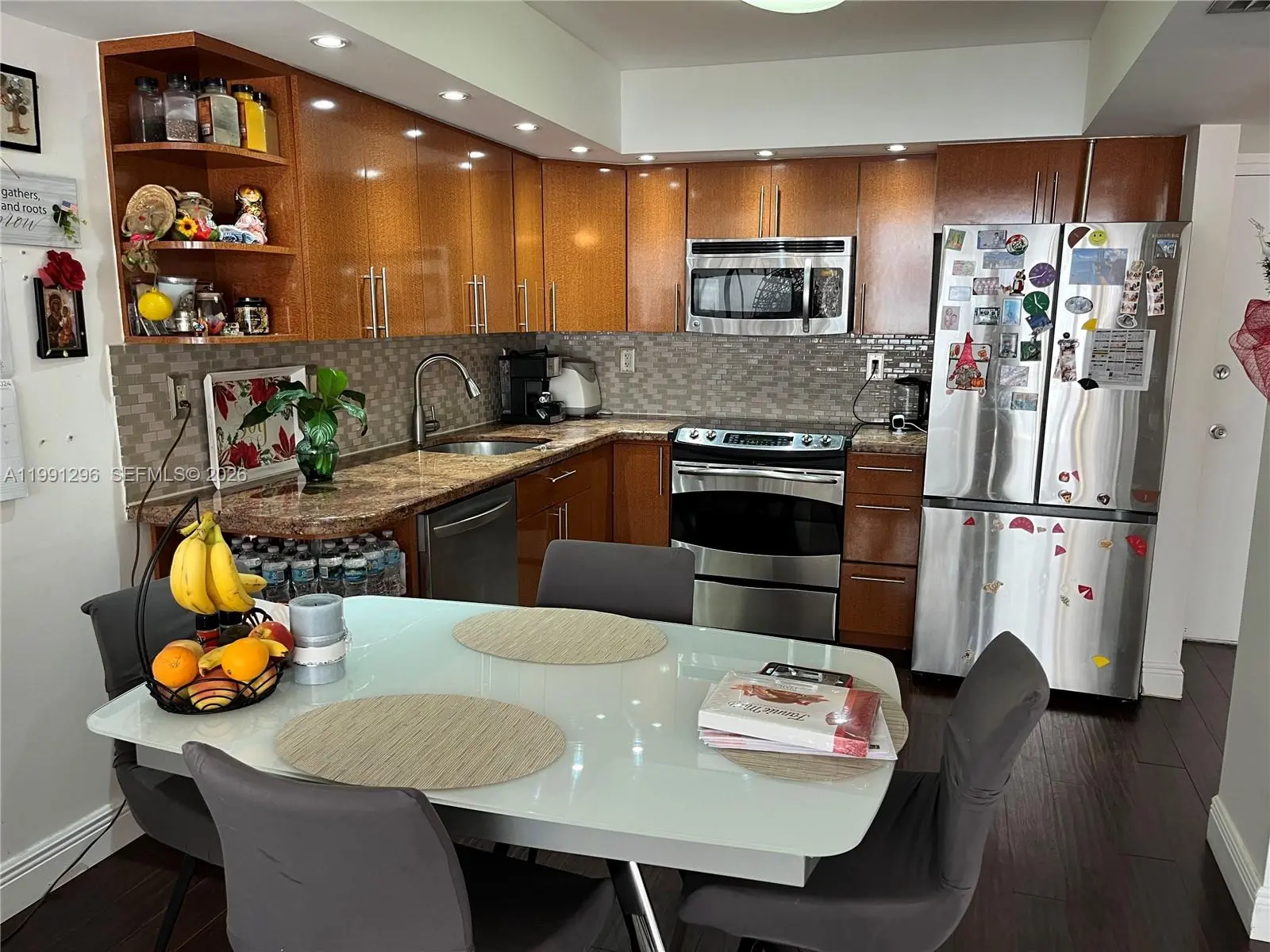 Photo of Listing #A11991296