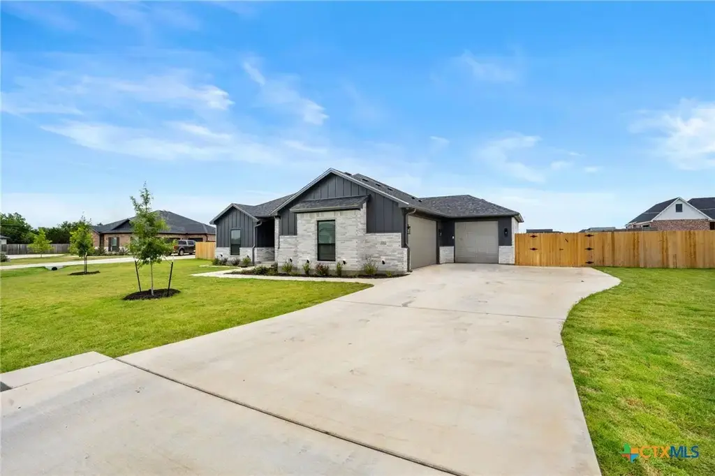 7712 Soapstone Court, Moody