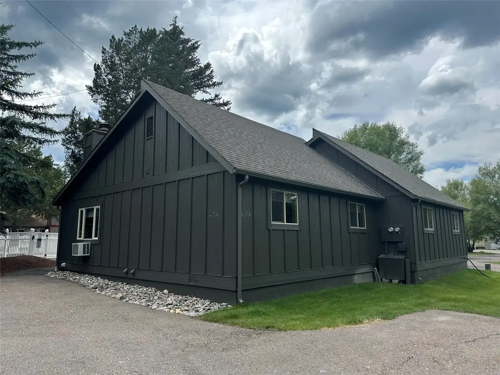 67 Crestwood Drive A, Whitefish