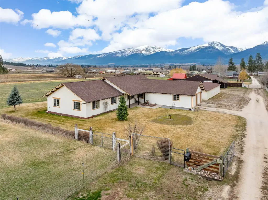 161 Little Airedale Lane, Stevensville