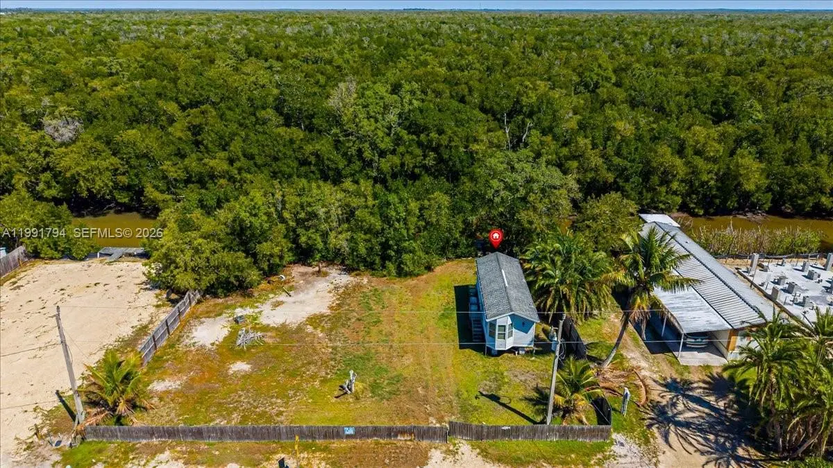 3 of 30 - 25 & 26 Plantation Drive, Everglades City, FL
