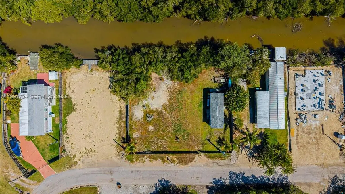 4 of 30 - 25 & 26 Plantation Drive, Everglades City, FL