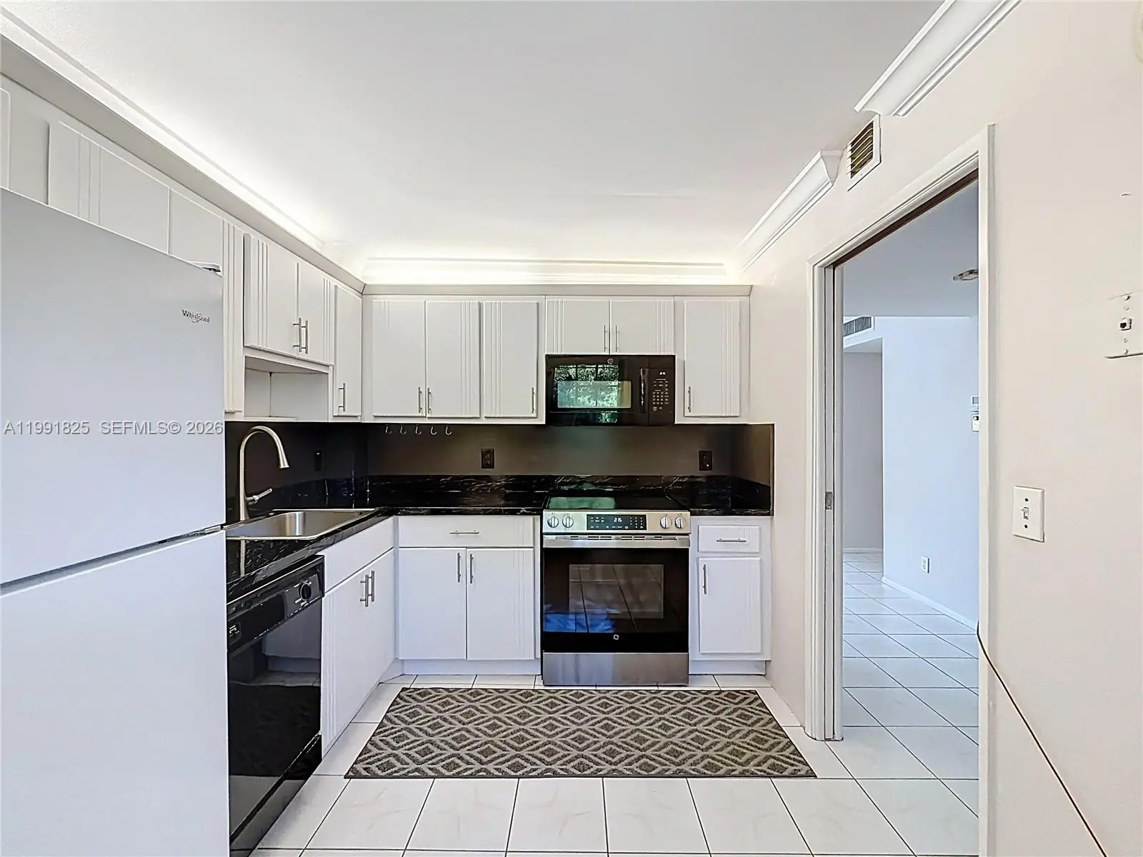 Photo of Listing #A11991825