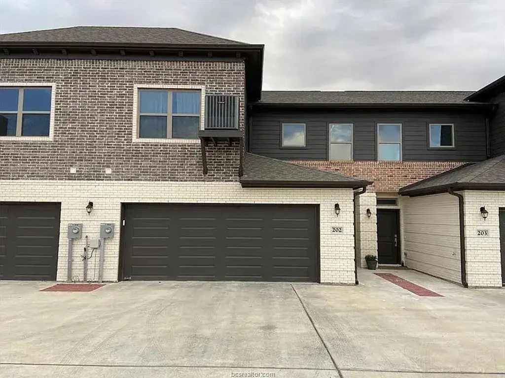 301 W 31st Street 202, Bryan