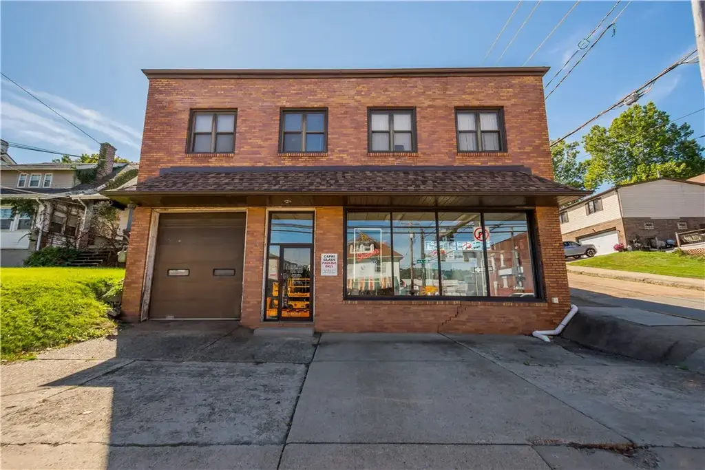 700 5th Avenue , Coraopolis