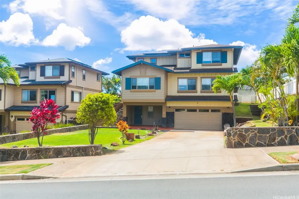 92-1377 Punawainui Street, Kapolei