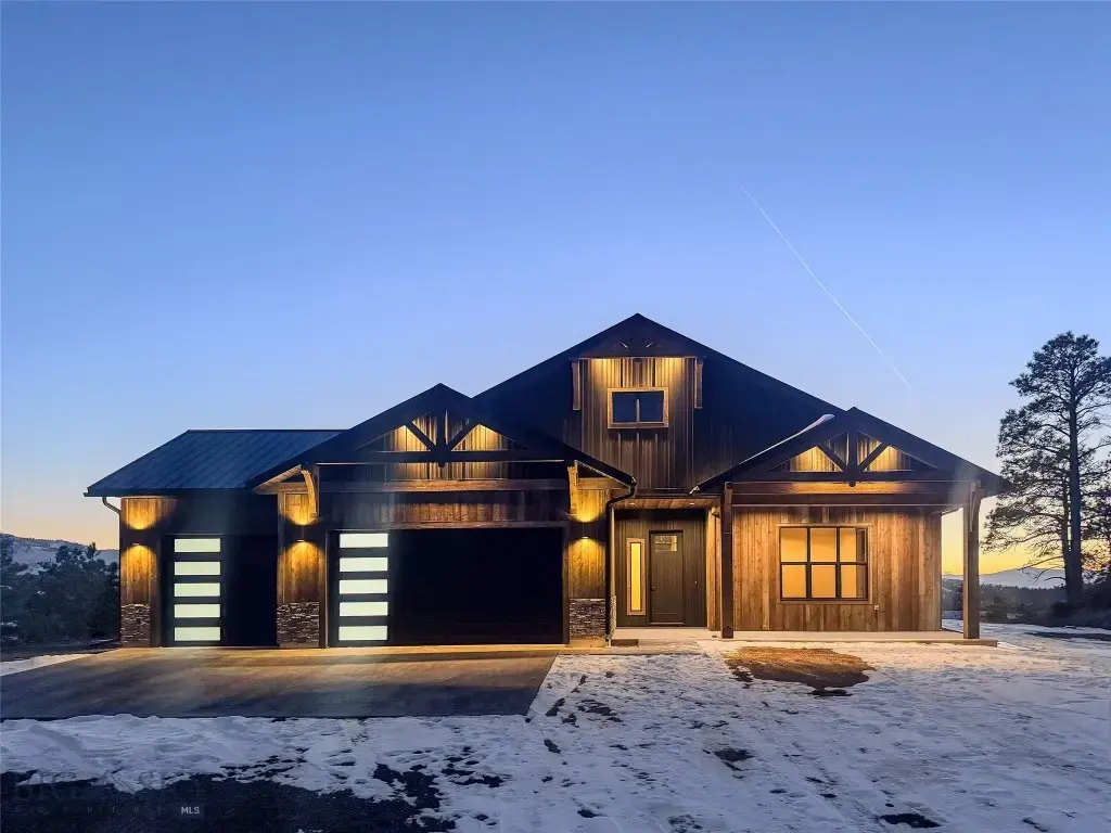 4080 Water Dance, Helena