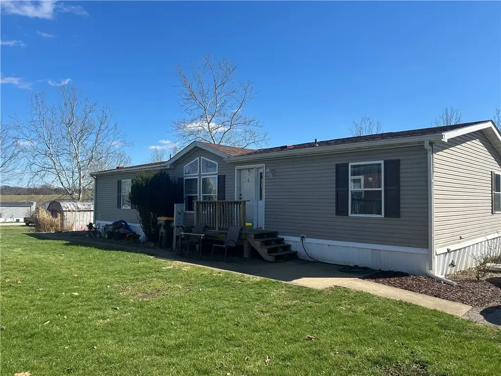 1124 Atlantis Drive , West Newton