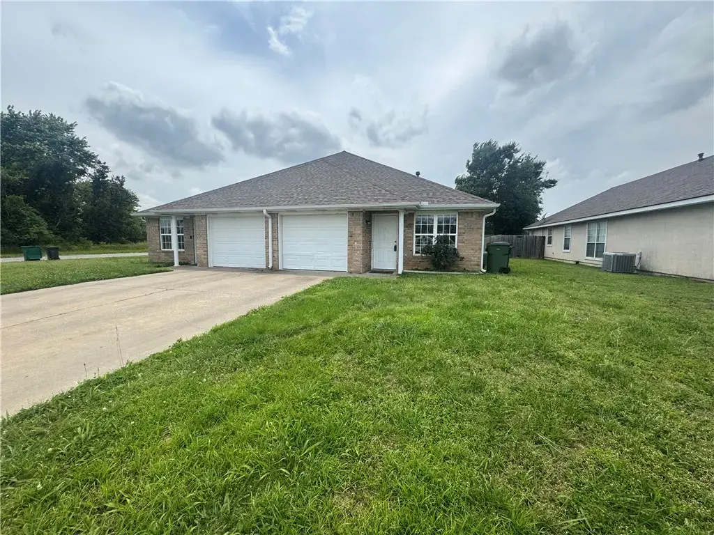 1302 N 22nd Street, Rogers