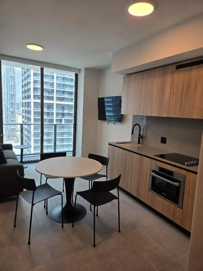 Photo of Listing #A11992335