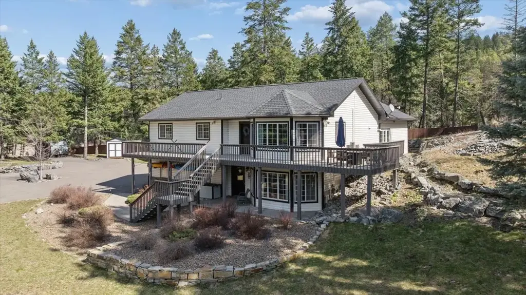 99 Pierce Lane, Bigfork