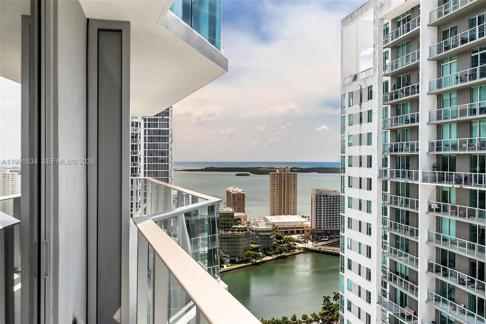 4 of 94 - 77 Se 5th Street #2403, Miami, FL