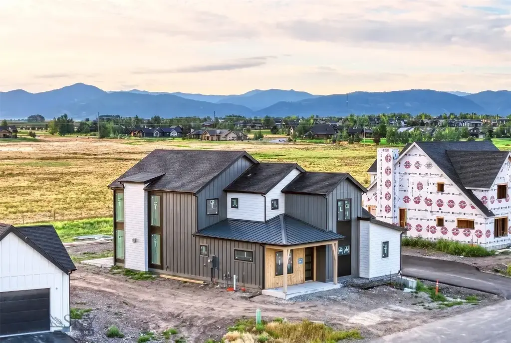 276 Creekbank Loop, Bozeman