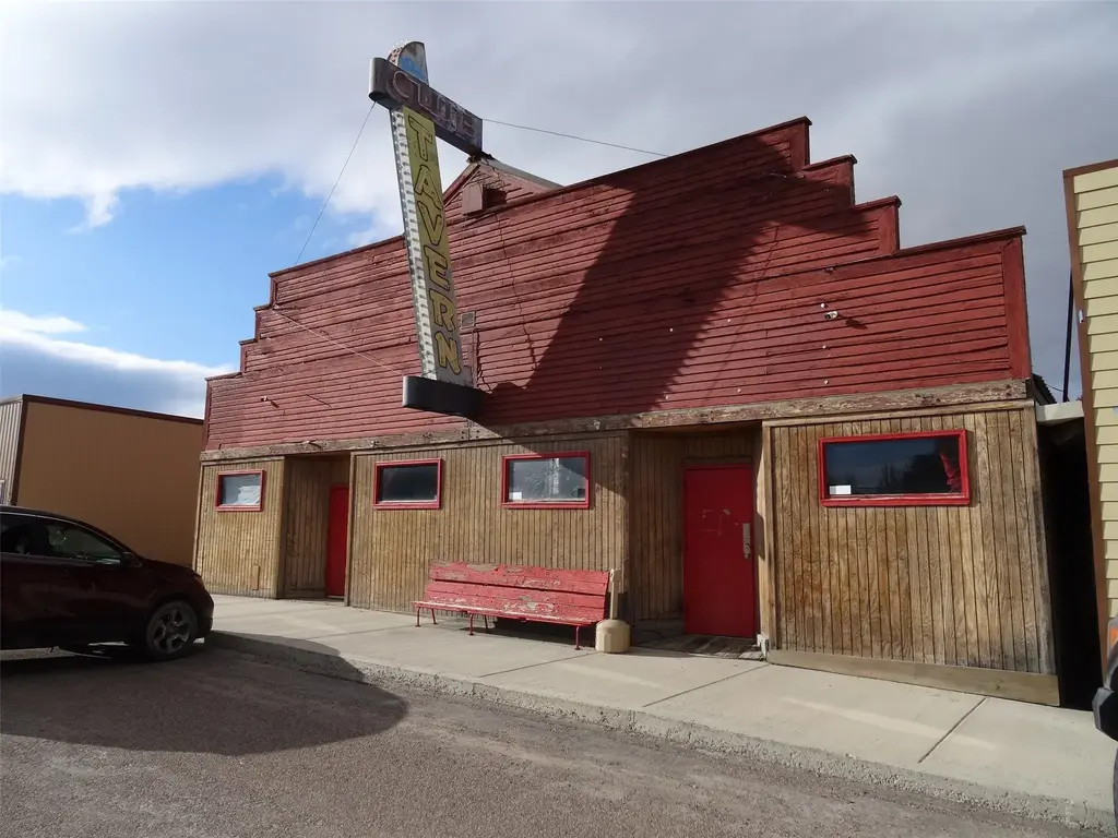 19 Main Street, Dutton