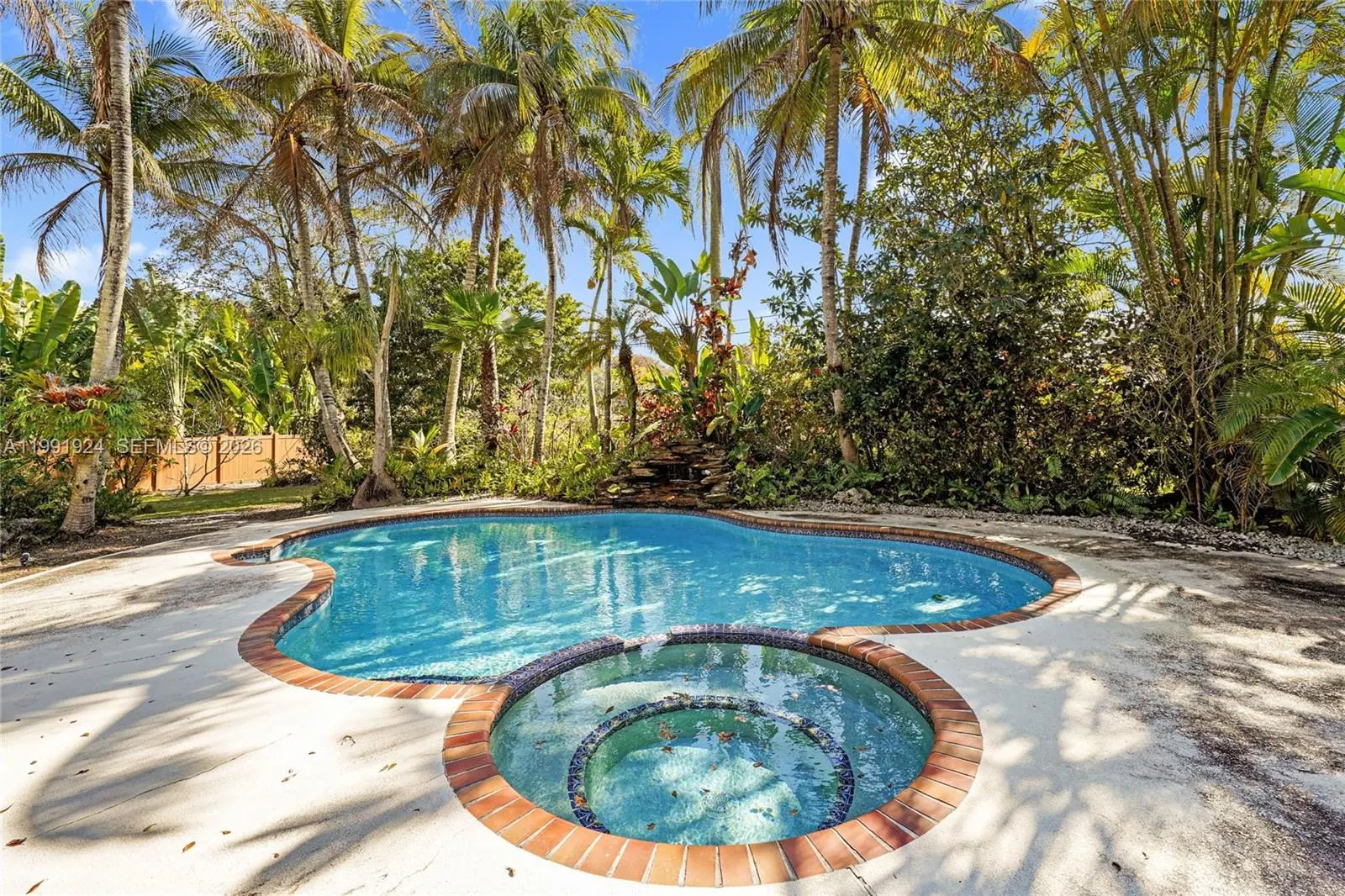 Photo of Listing #A11991924