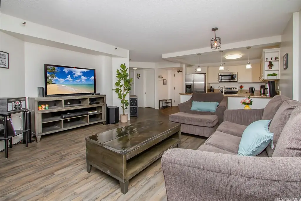 60 N Beretania Street # 1809, Honolulu