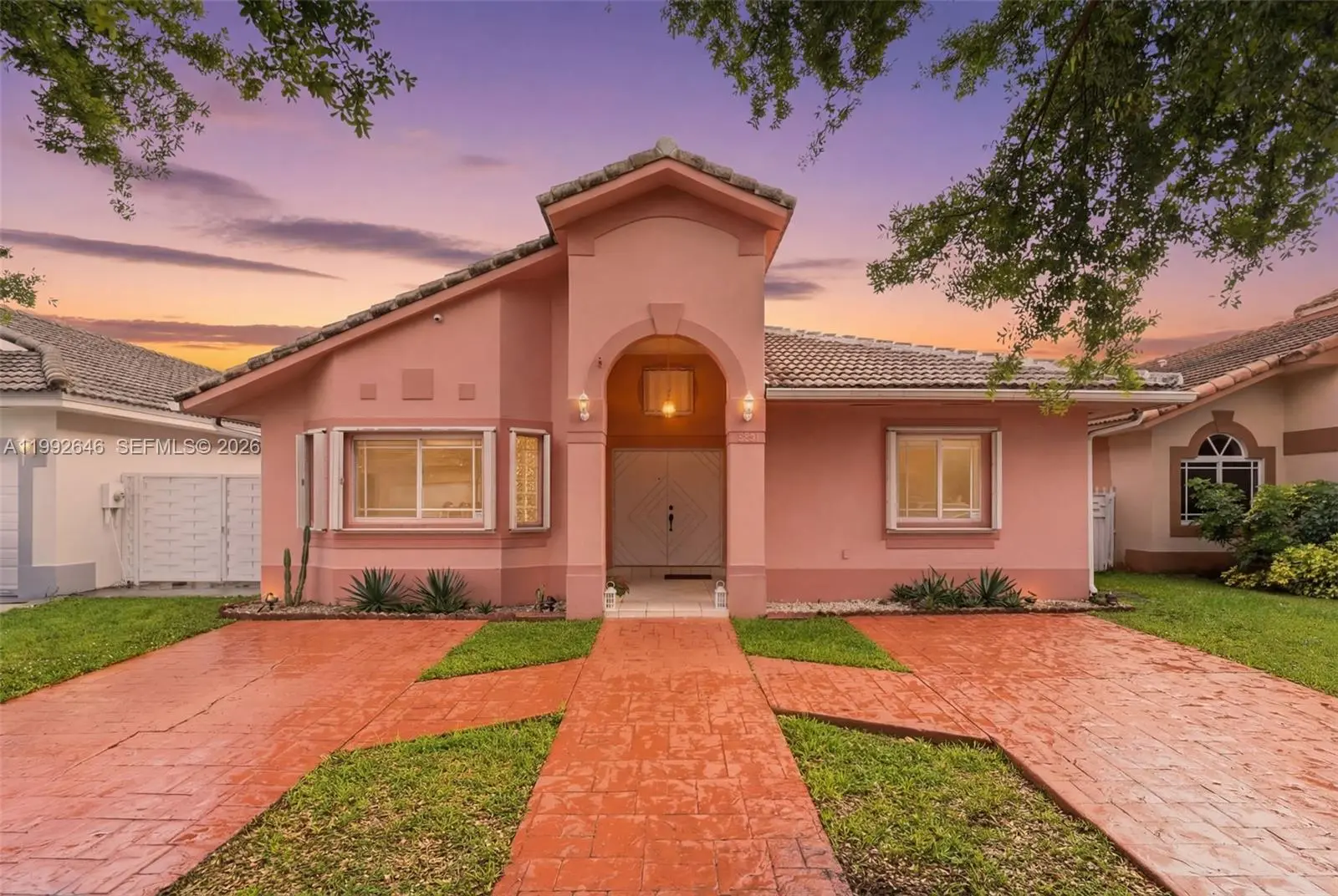 Photo of Listing #A11992646