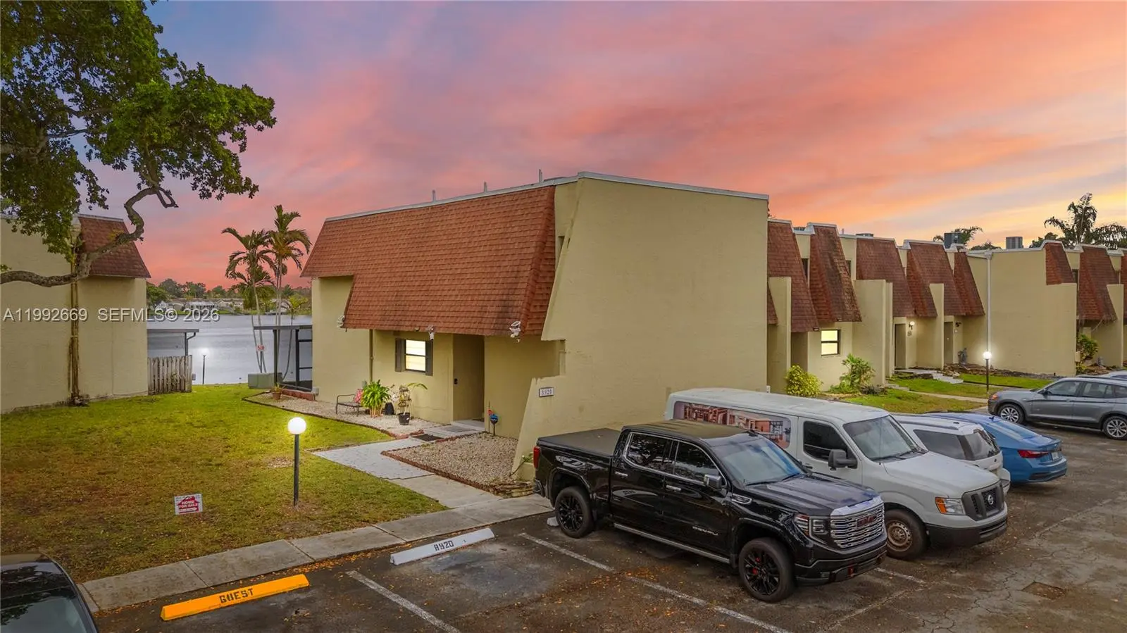 Photo of Listing #A11992669