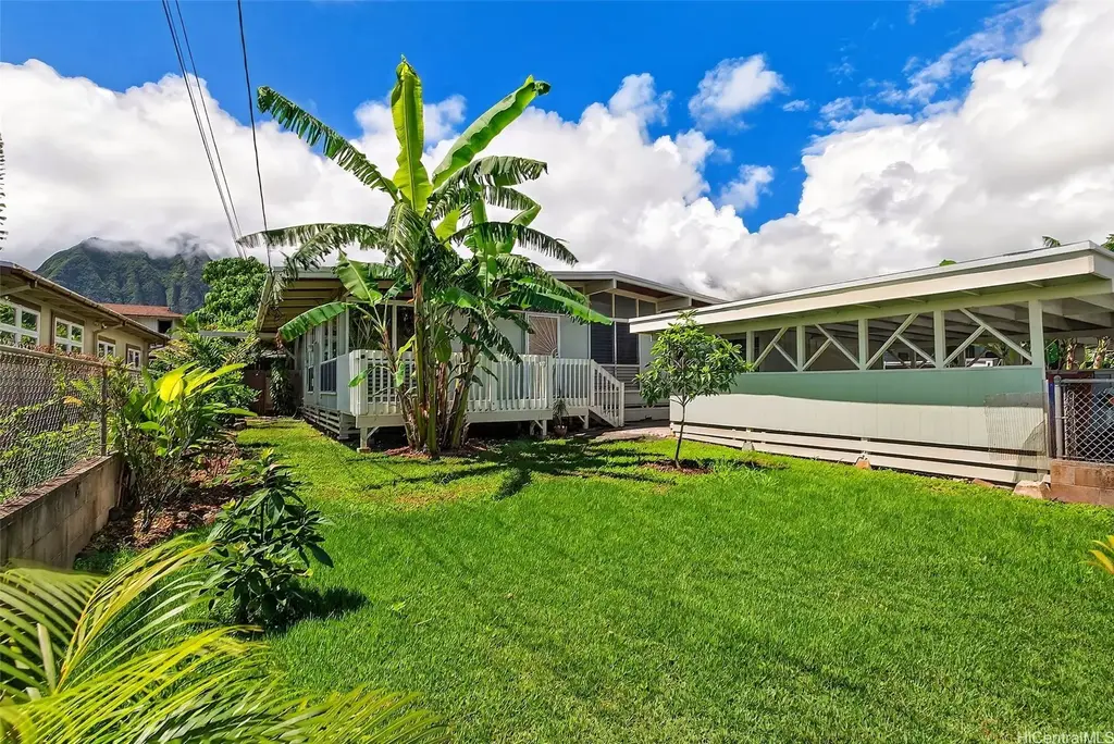 41-1644 Kalanianaole Highway, Waimanalo