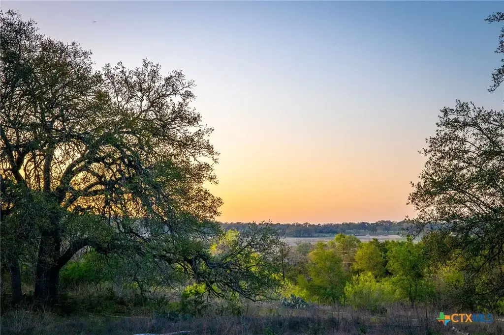 1285 Mission Valley Road, New Braunfels