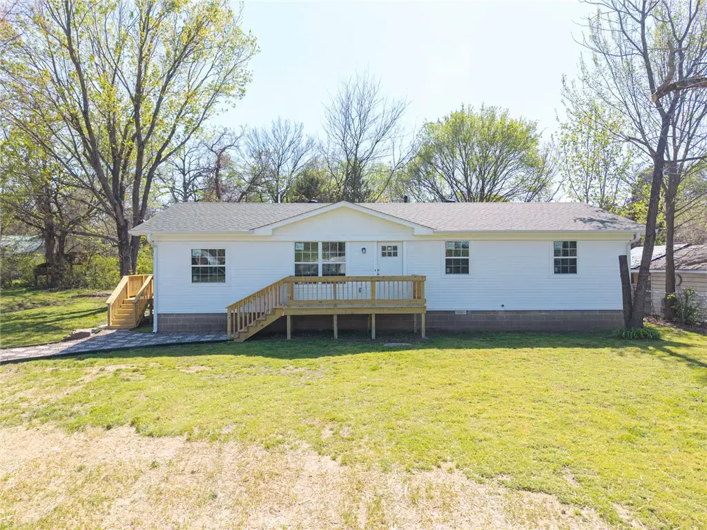 513 E Adams, Midland