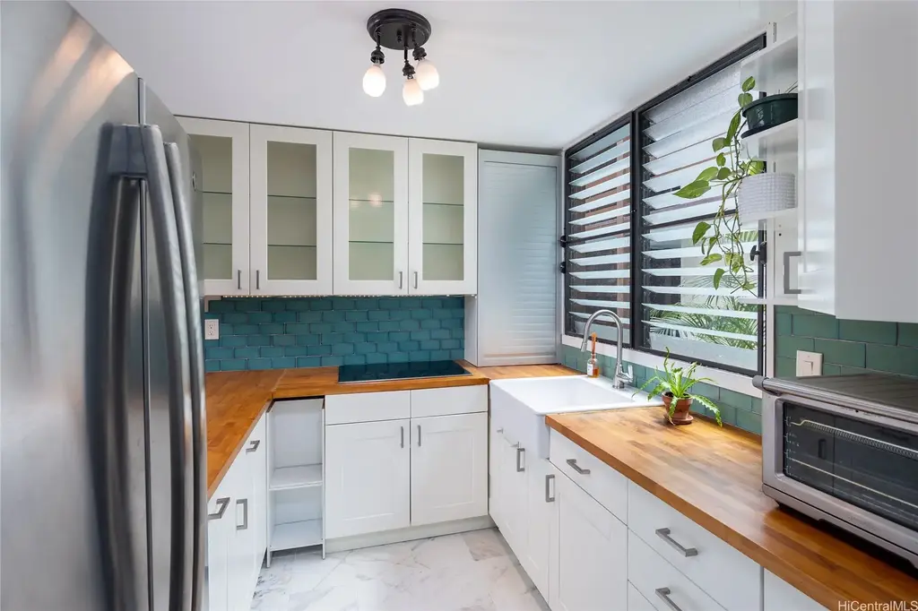 1015 Aoloa Place # 227, Kailua