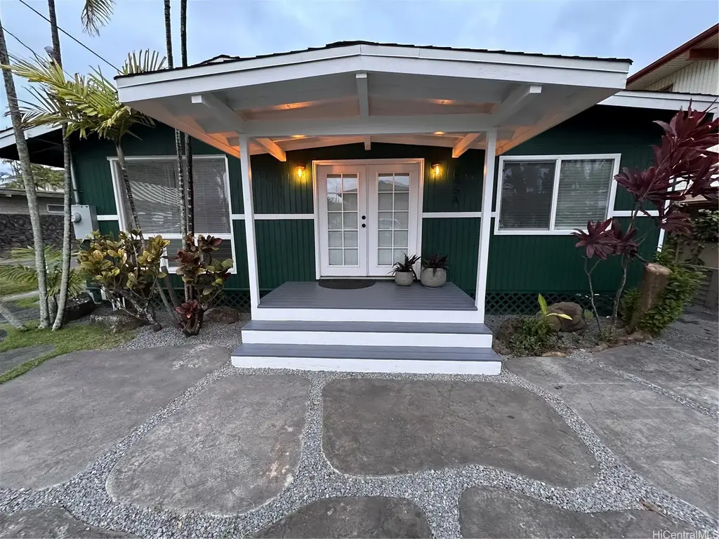 245 Hualani Street # A, Kailua