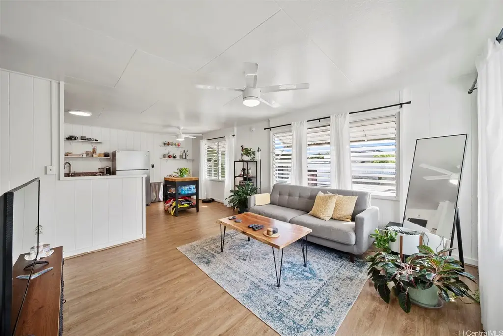 453 Ulupaina Street # A, Kailua