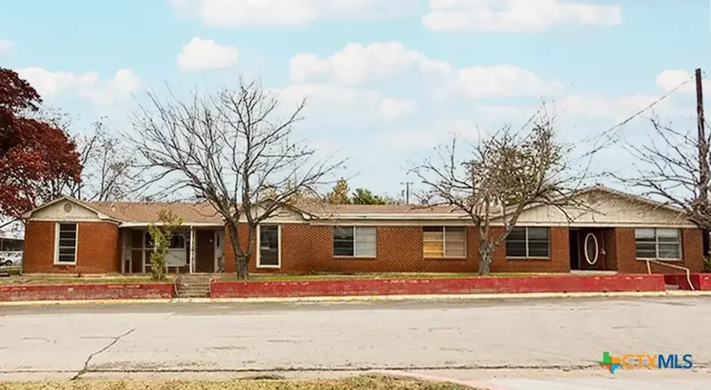 111 S 33rd Street, Temple