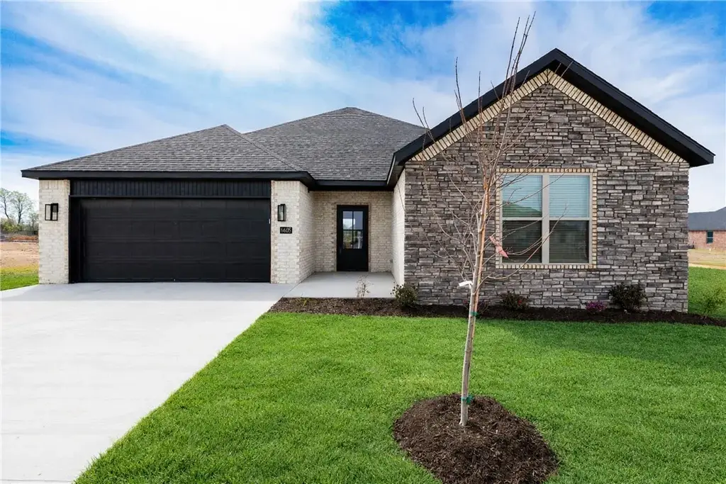 6605 Sw High Meadow Boulevard, Bentonville