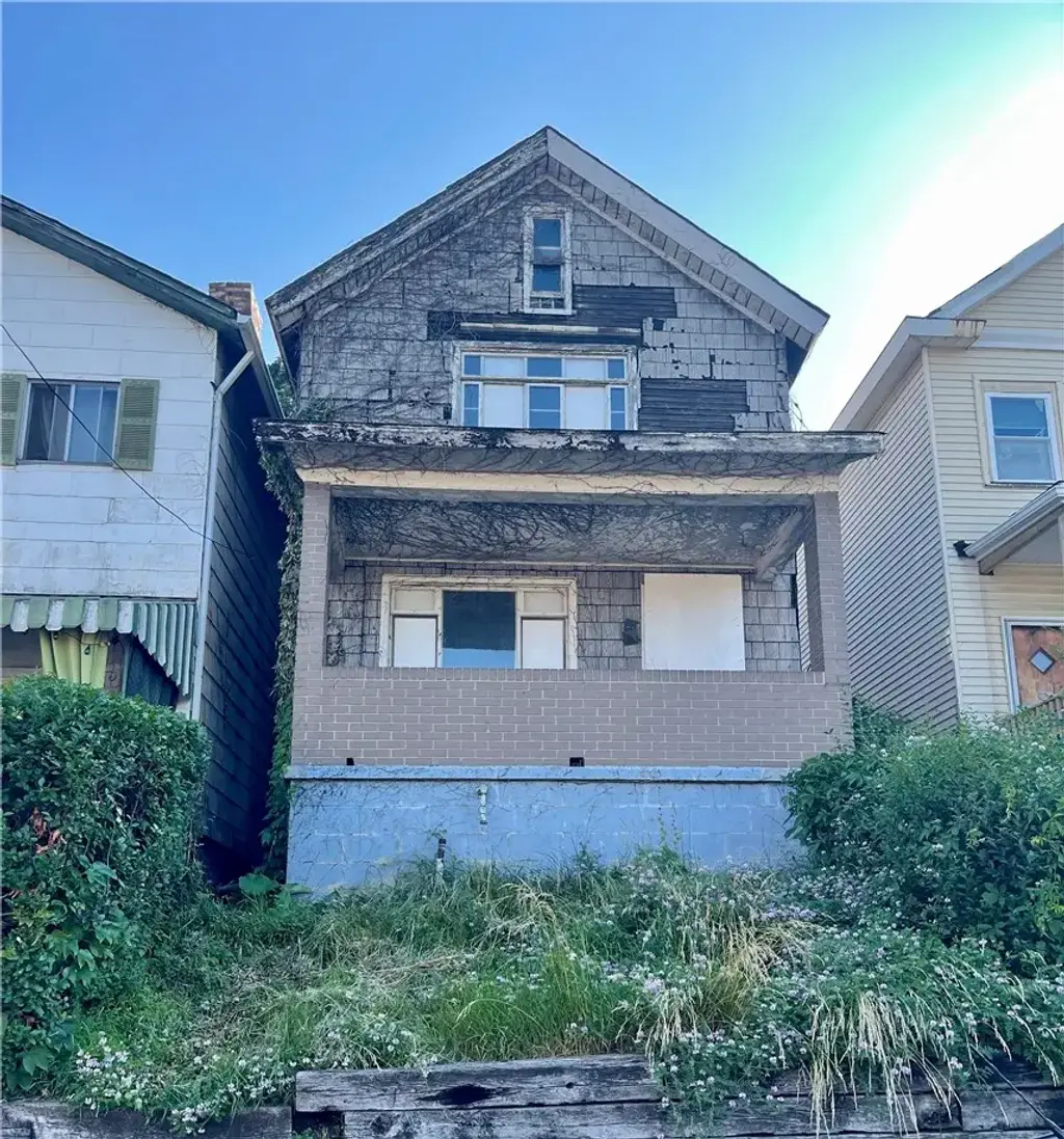 511 Stokes, N Braddock