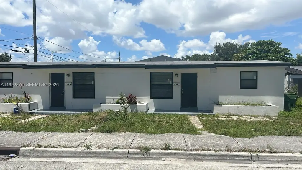 2005 Ali Baba Ave, Opa Locka