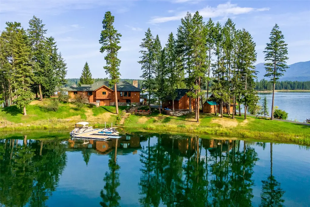 569 E Village Drive, Bigfork