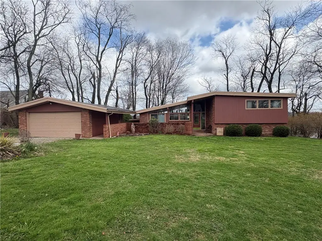 327 Wayne Street , Claysville