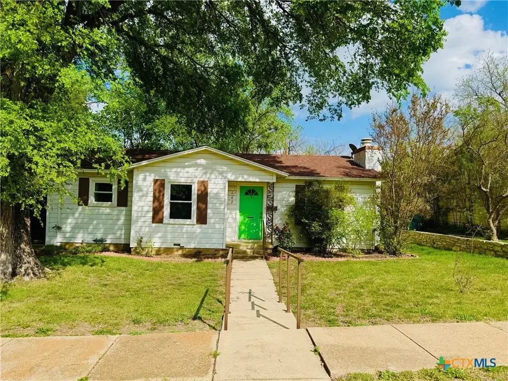 302 N 28th Street, Gatesville