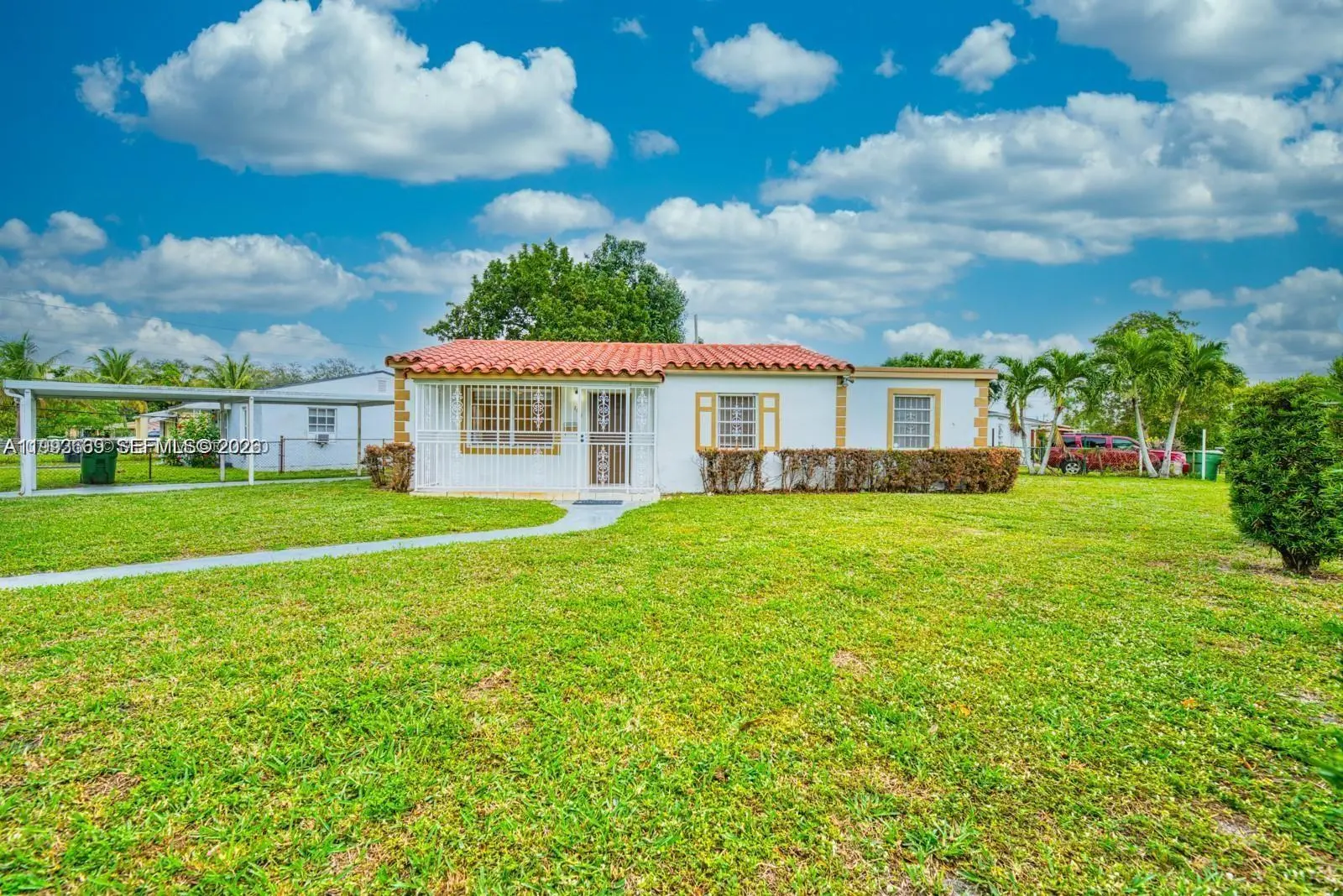 Photo of Listing #A11993669