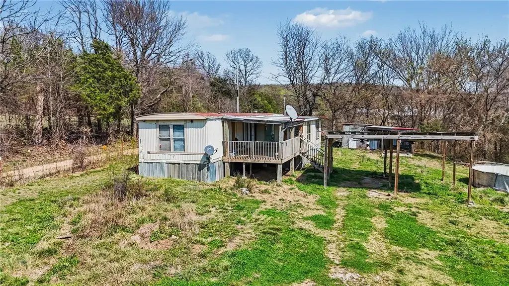 20695 Burgess Lane, Summers