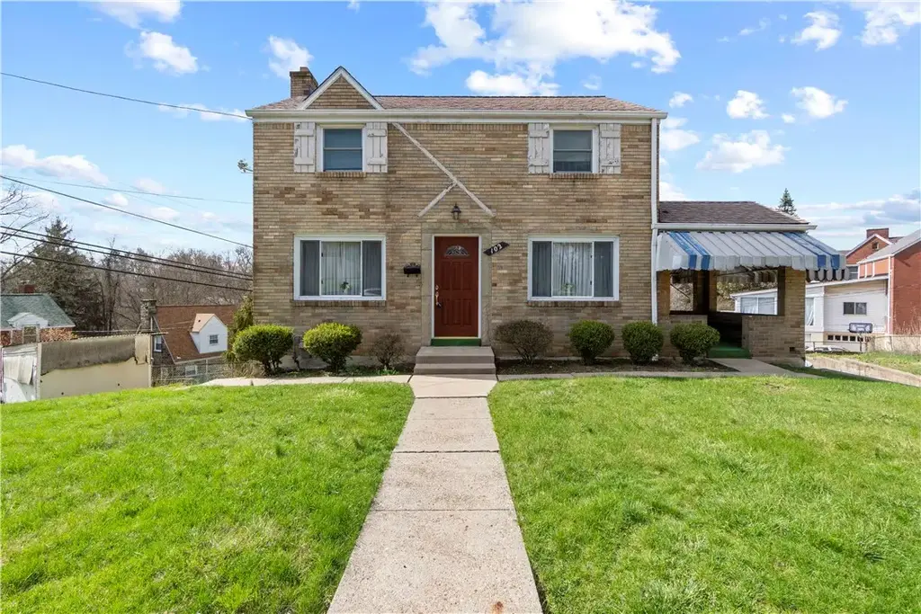 102 Long Road , Penn Hills