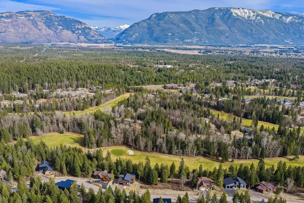 315 Gleneagles Trail, Columbia Falls